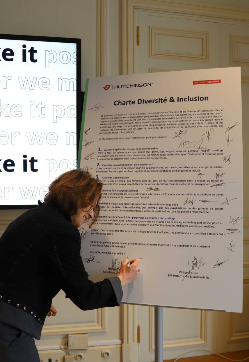 Hutchinson news charte diversité et inclusion signée par Hélèlene Moreau Leroy